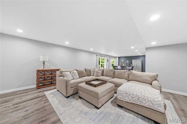 209 Grayleaf Court, Wentzville, MO 63385