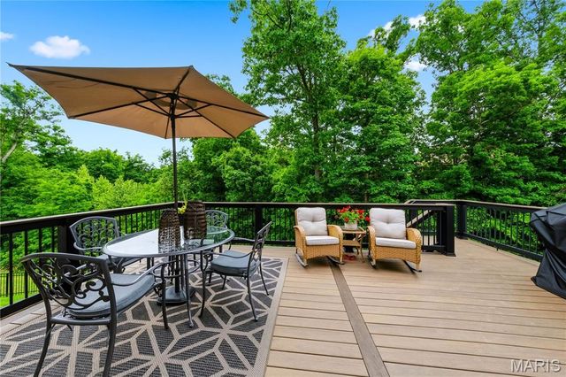 209 Grayleaf Court, Wentzville, MO 63385