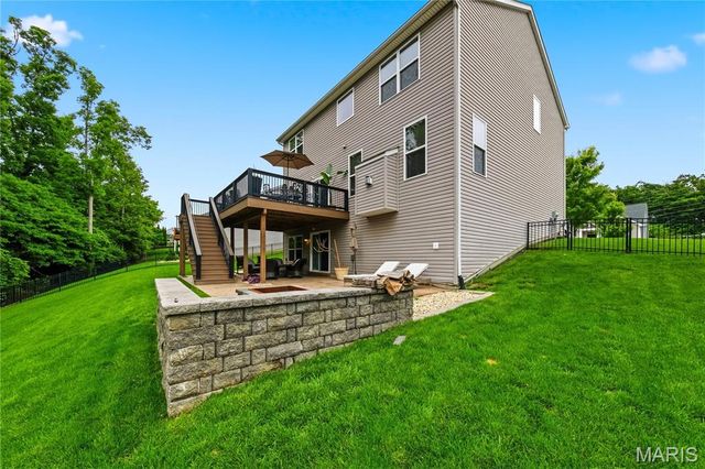 209 Grayleaf Court, Wentzville, MO 63385