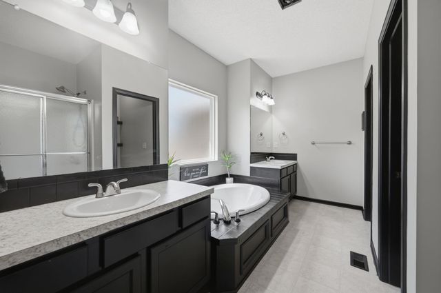 2125 E Brookstone, Derby, KS 67037