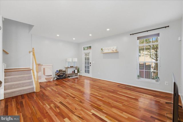 20361 HARTWELL ST, Ashburn, VA 20147