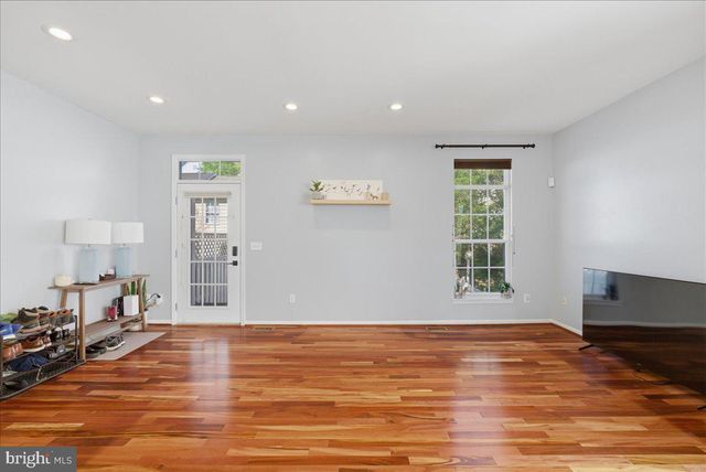 20361 HARTWELL ST, Ashburn, VA 20147