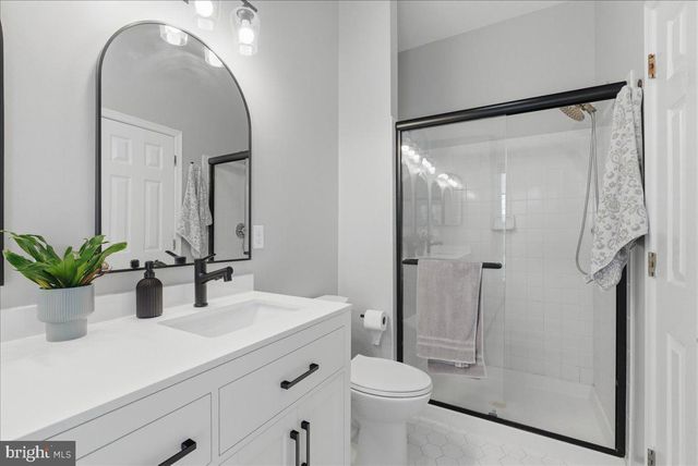 20361 HARTWELL ST, Ashburn, VA 20147