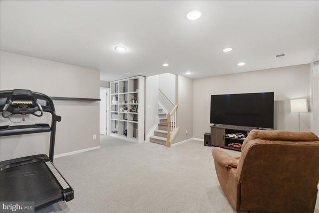 20361 HARTWELL ST, Ashburn, VA 20147