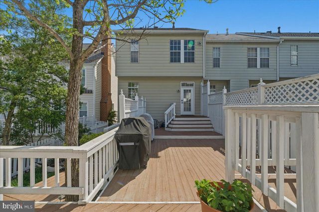 20361 HARTWELL ST, Ashburn, VA 20147