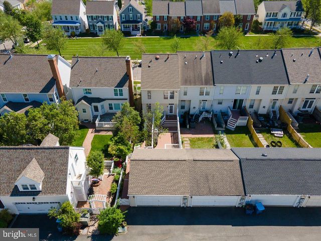 20361 HARTWELL ST, Ashburn, VA 20147