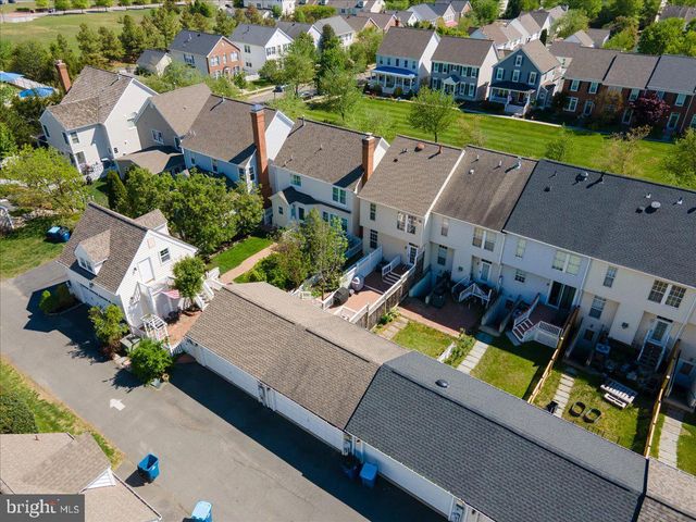 20361 HARTWELL ST, Ashburn, VA 20147
