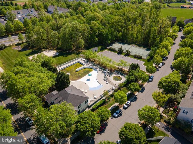 20361 HARTWELL ST, Ashburn, VA 20147