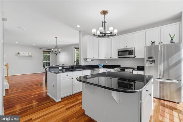 20361 HARTWELL ST, Ashburn, VA 20147
