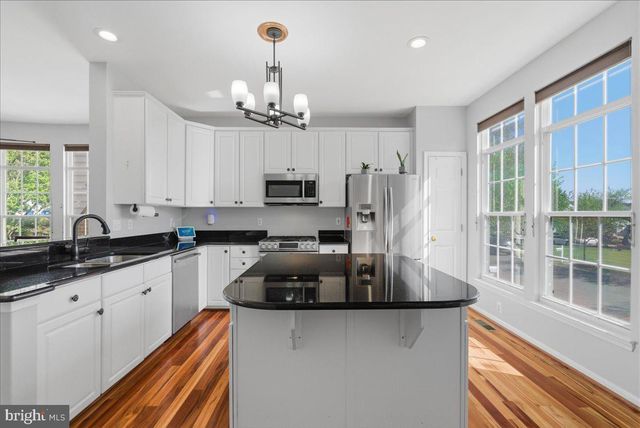 20361 HARTWELL ST, Ashburn, VA 20147
