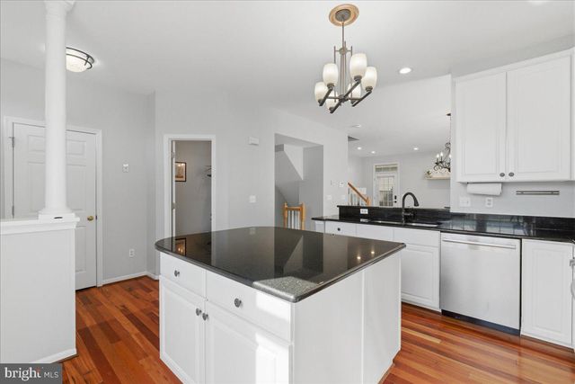 20361 HARTWELL ST, Ashburn, VA 20147