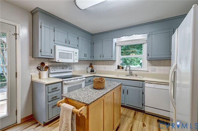 6904 Full Rack Pl, Midlothian, VA 23112