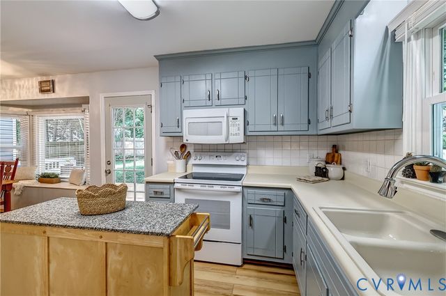 6904 Full Rack Pl, Midlothian, VA 23112