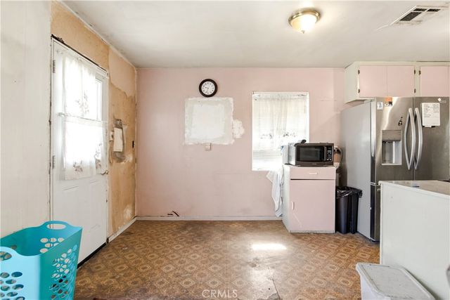 17292 Owen Street, Fontana, CA 92335