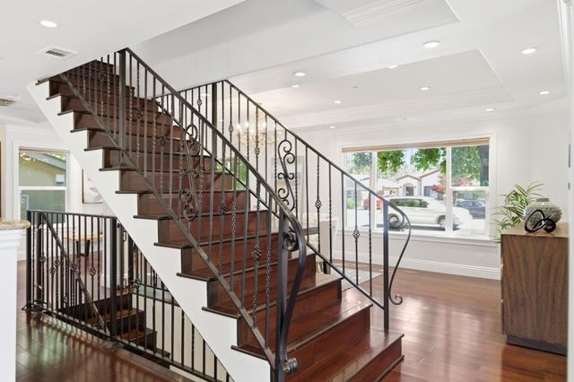 1481 W Hedding Street, San Jose, CA 95126