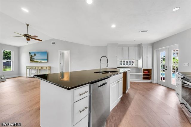 162 Westwood DR, Naples, FL 34110
