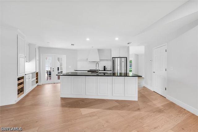162 Westwood DR, Naples, FL 34110