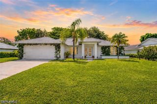 162 Westwood DR, Naples, FL 34110