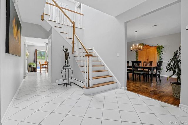22 Peach Street, Nanuet, NY 10954