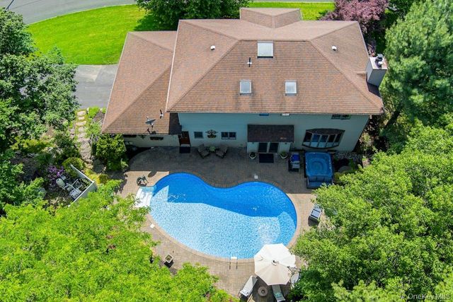 22 Peach Street, Nanuet, NY 10954