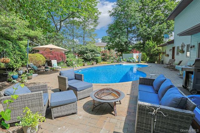 22 Peach Street, Nanuet, NY 10954