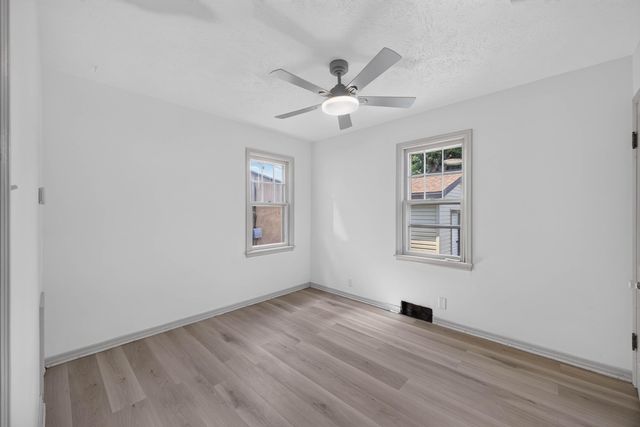 2806 AVENUE G, Council Bluffs, IA 51501