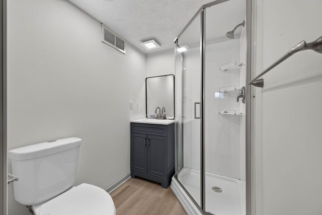 2806 AVENUE G, Council Bluffs, IA 51501
