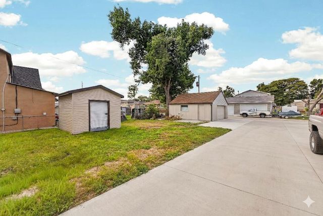 2806 AVENUE G, Council Bluffs, IA 51501