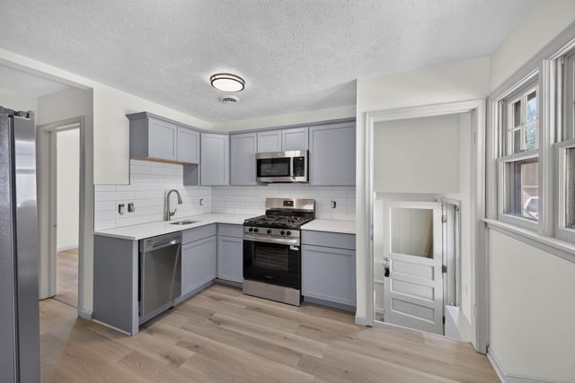 2806 AVENUE G, Council Bluffs, IA 51501