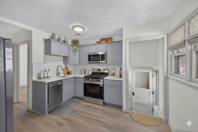 2806 AVENUE G, Council Bluffs, IA 51501