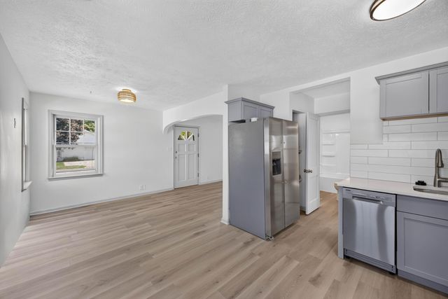 2806 AVENUE G, Council Bluffs, IA 51501