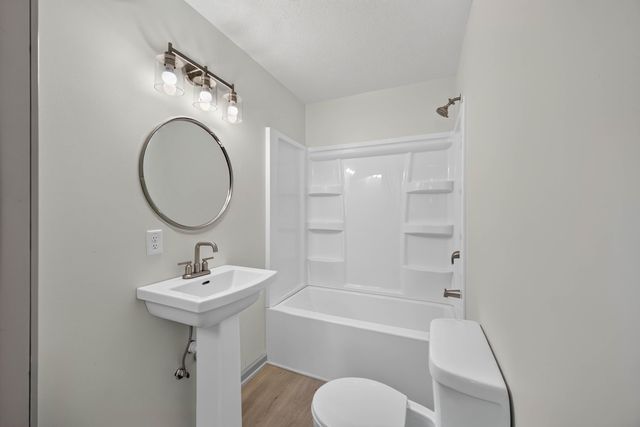 2806 AVENUE G, Council Bluffs, IA 51501
