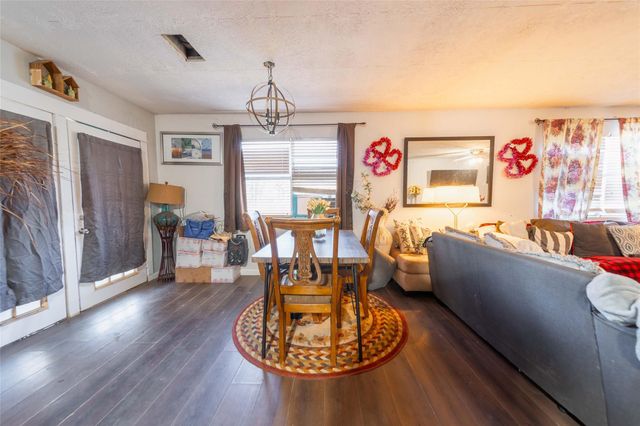 11 Seth Blvd, Cleveland, TX 77328