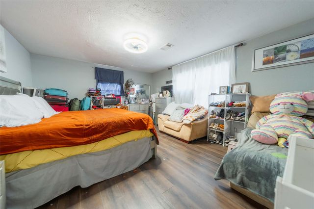 11 Seth Blvd, Cleveland, TX 77328