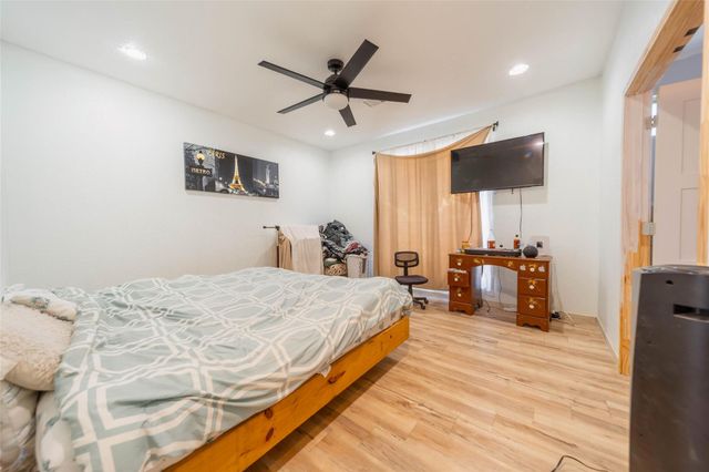 11 Seth Blvd, Cleveland, TX 77328