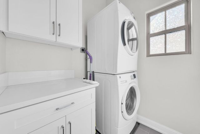 121 Fairchild Drive, Mountain View, CA 94043