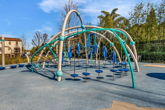 121 Fairchild Drive, Mountain View, CA 94043