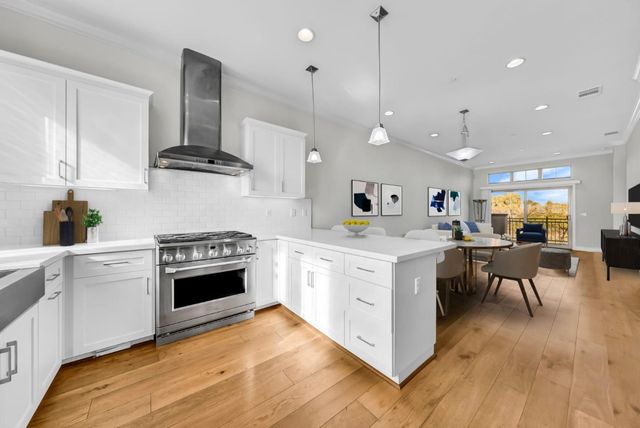 121 Fairchild Drive, Mountain View, CA 94043