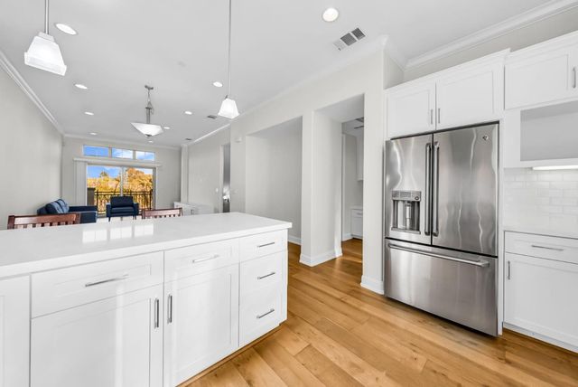 121 Fairchild Drive, Mountain View, CA 94043