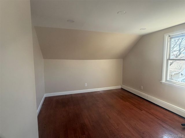 73 Willoughby Avenue, Hicksville, NY 11801