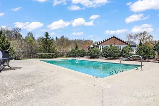 93 Creekside View Drive, Asheville, NC 28804