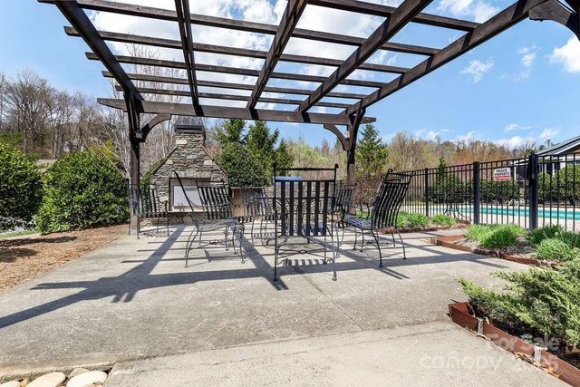 93 Creekside View Drive, Asheville, NC 28804