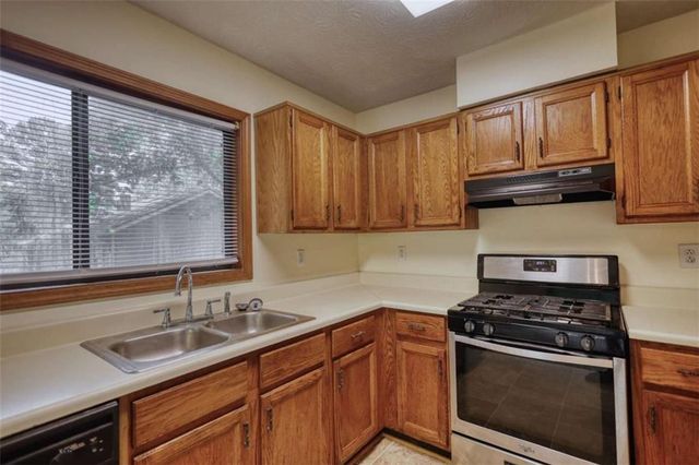 2660 Hewatt Road, Snellville, GA 30039