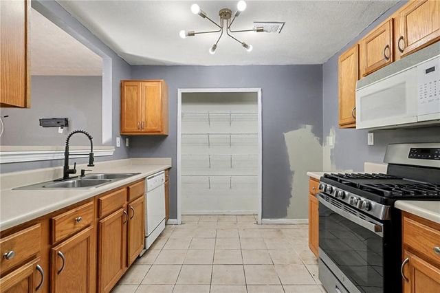 3055 Panthers Trace, Decatur, GA 30034