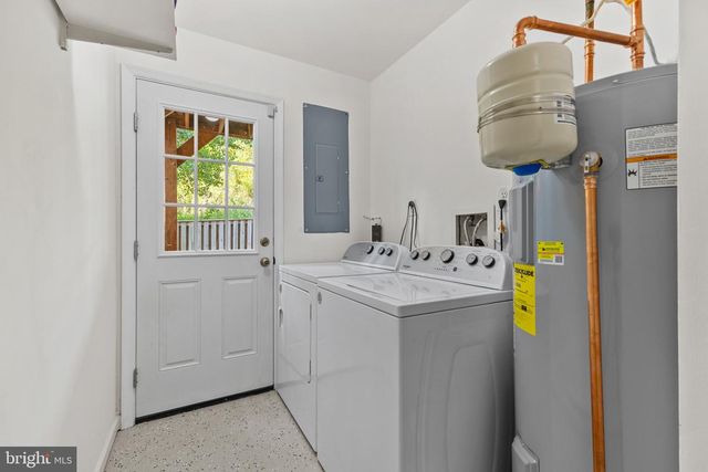 16260 TACONIC CIR, Dumfries, VA 22025