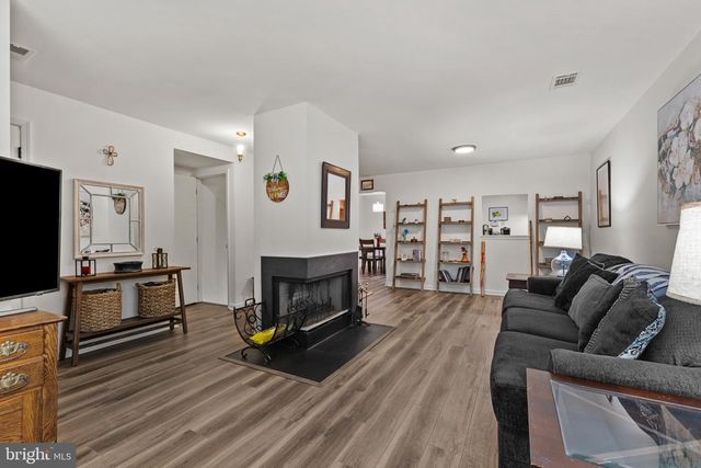 16260 TACONIC CIR, Dumfries, VA 22025