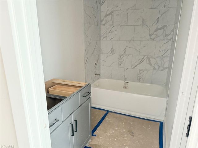 8305 Pyramid Drive, Summerfield, NC 27358