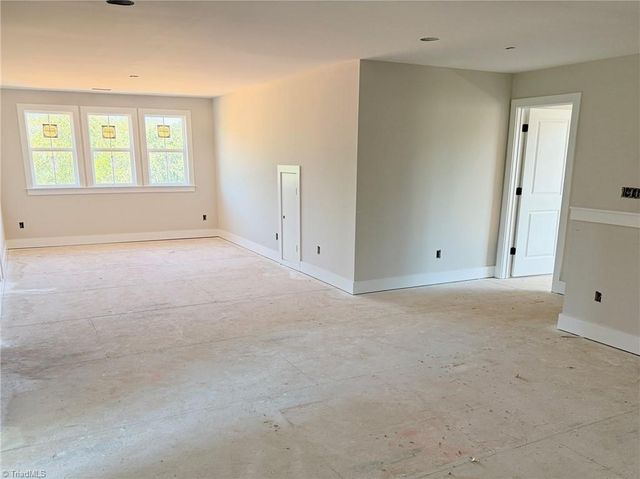 8305 Pyramid Drive, Summerfield, NC 27358