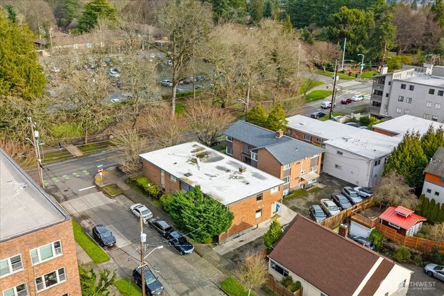 4912 Evanston Avenue N, Seattle, WA 98103