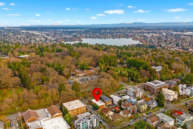 4912 Evanston Avenue N, Seattle, WA 98103